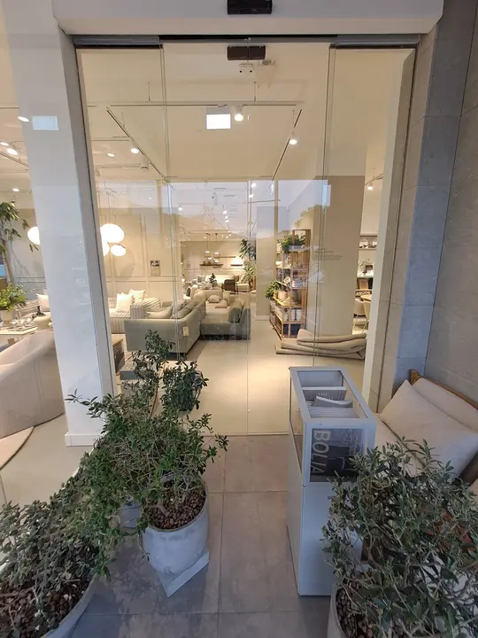 Glass façade and entrance of a home décor shop